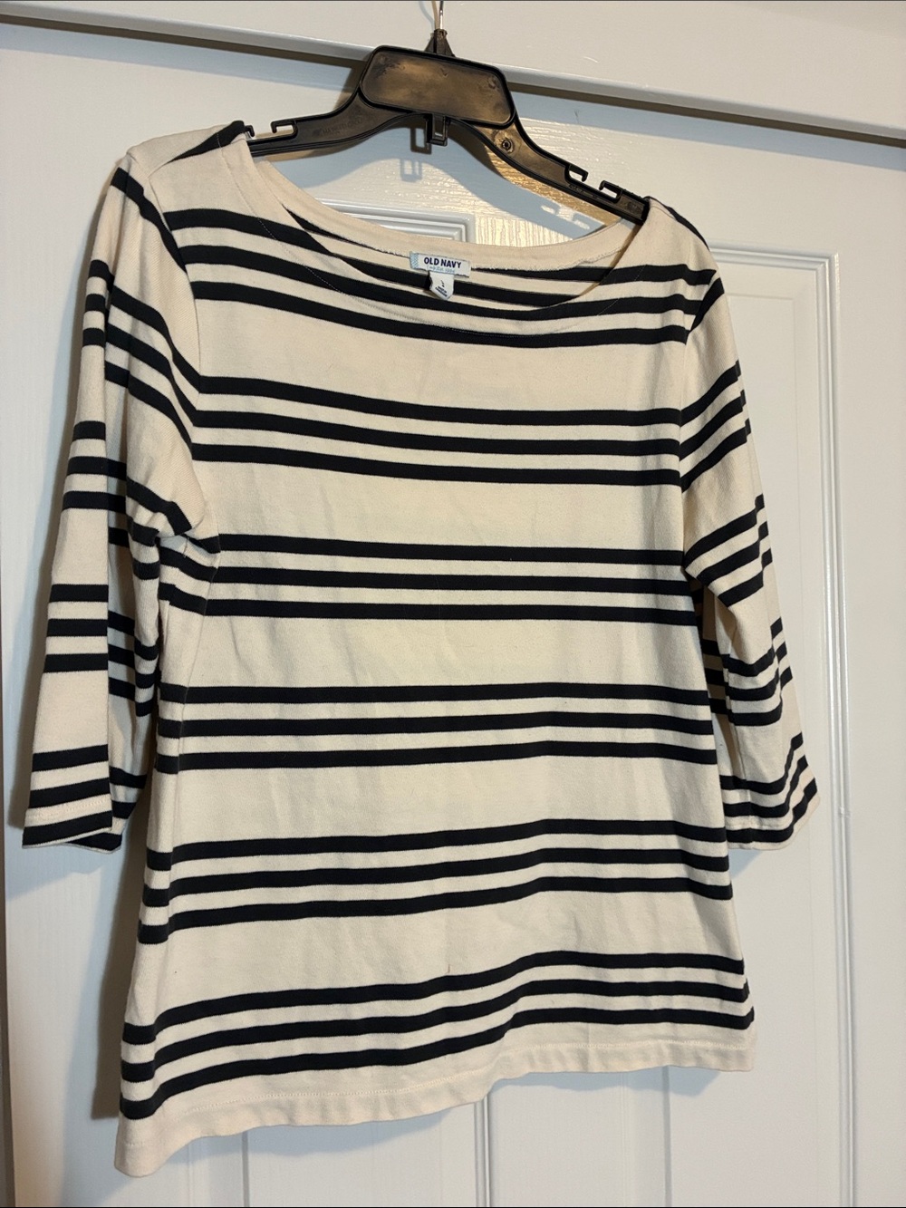 Old Navy Black and White Striped 3/4 Sleeve Top